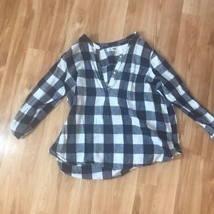 2X old navy blue and white top